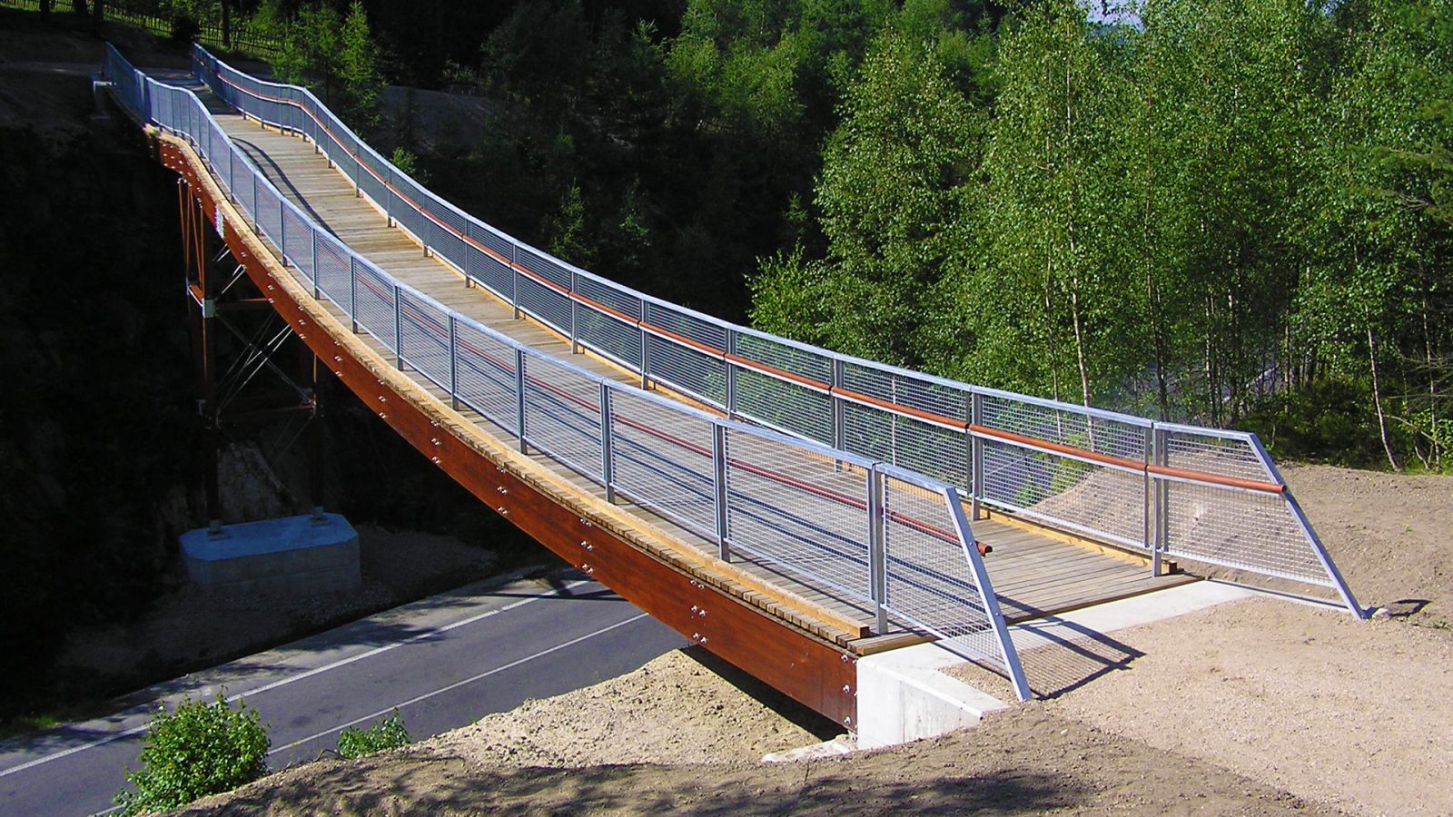 Turistická lávka Rádlo – cyklistická lávka přes silnici I/35