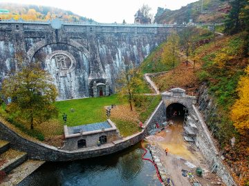 Vodní nádrž Labská – zvýšení retenční funkce rekonstrukcí spodních výpustí v obtokovém tunelu