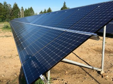 Fotovoltaická elektrárna s akumulací teplárny Planá nad Lužnicí