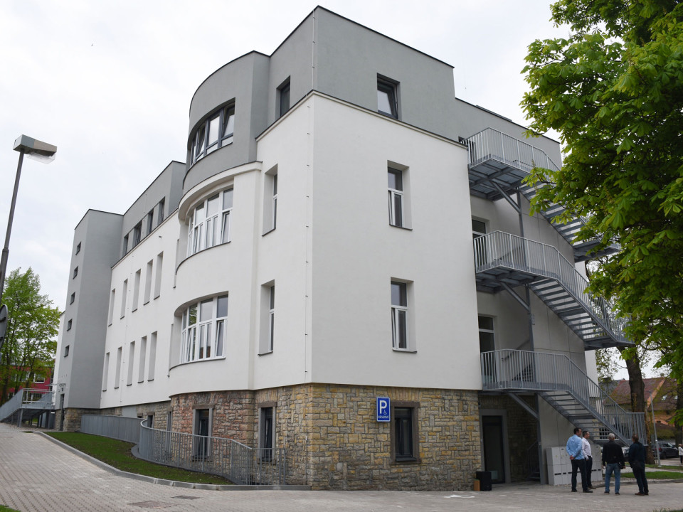 Domov pro seniory s komplexními službami v Opočnu – přestavba nemocniční budovy