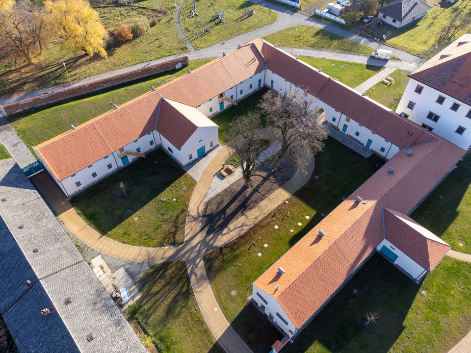 Revitalizace hospodářského dvora v Rymicích, Kroměříž