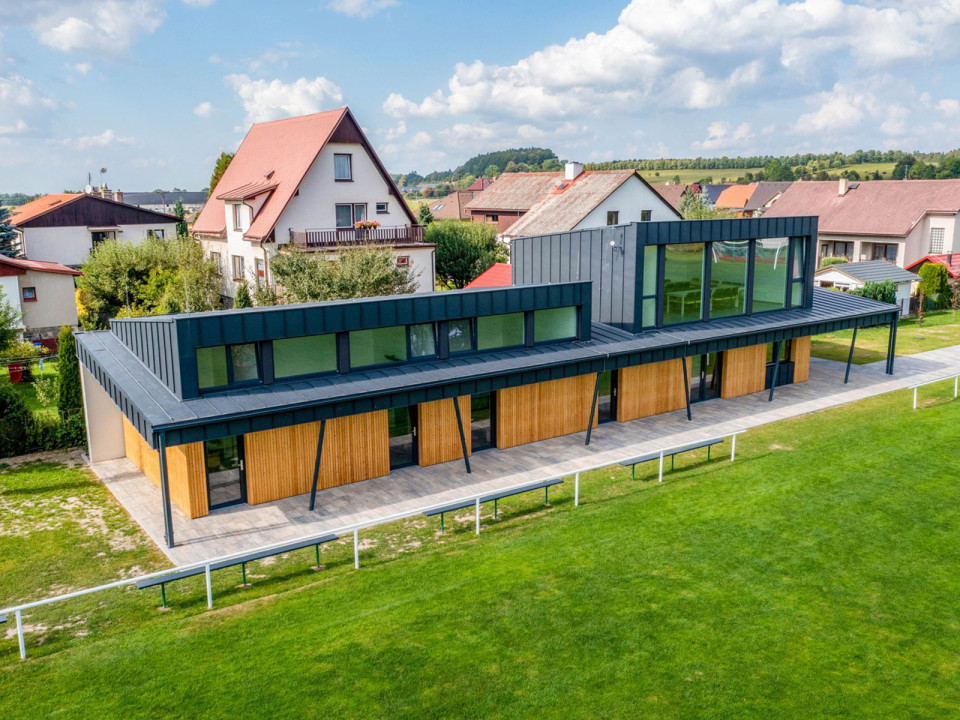Přestavba fotbalových kabin Sobíňov
