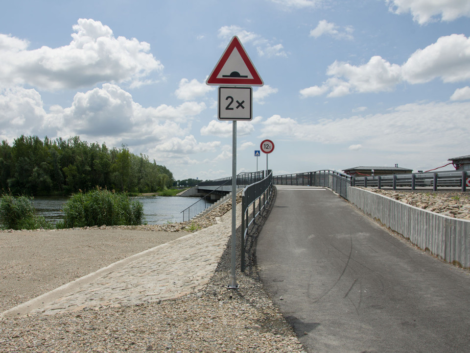 Most Pasohlávky