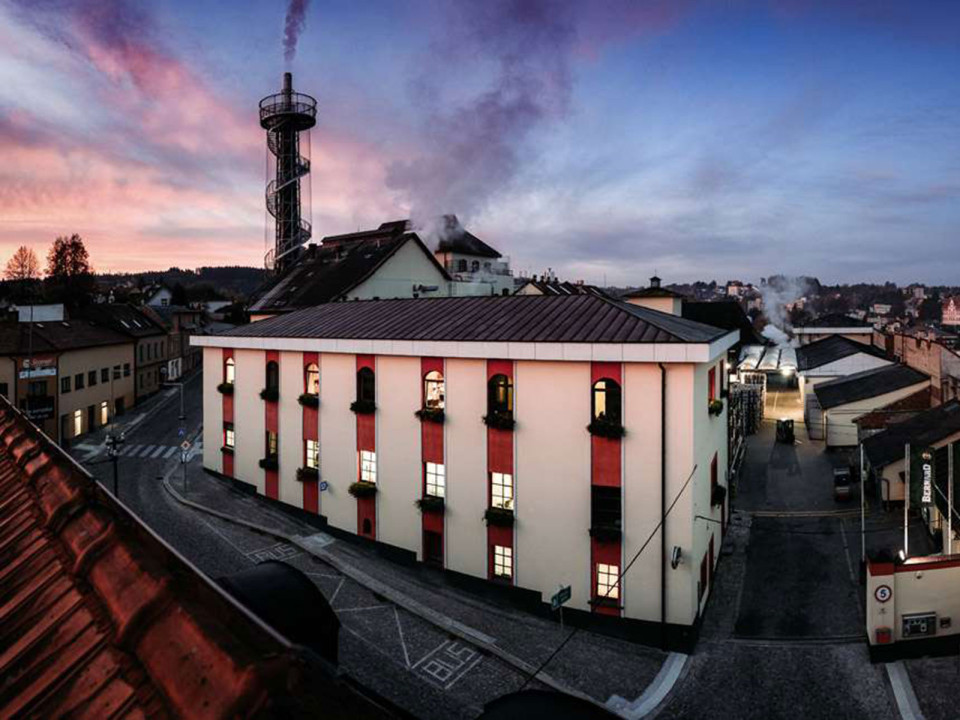 Návštěvnické centrum, varna a rozhledna v areálu pivovaru BERNARD