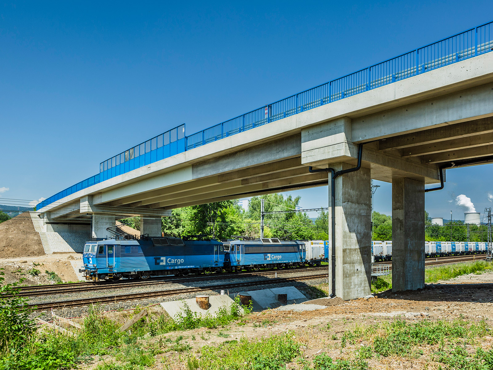 Oprava mostu nad železniční tratí a vodním kanálem v Kadani