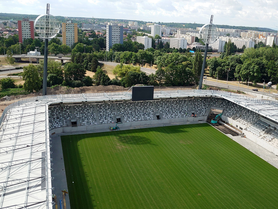 Multifunkční fotbalový stadion v Hradci Králové