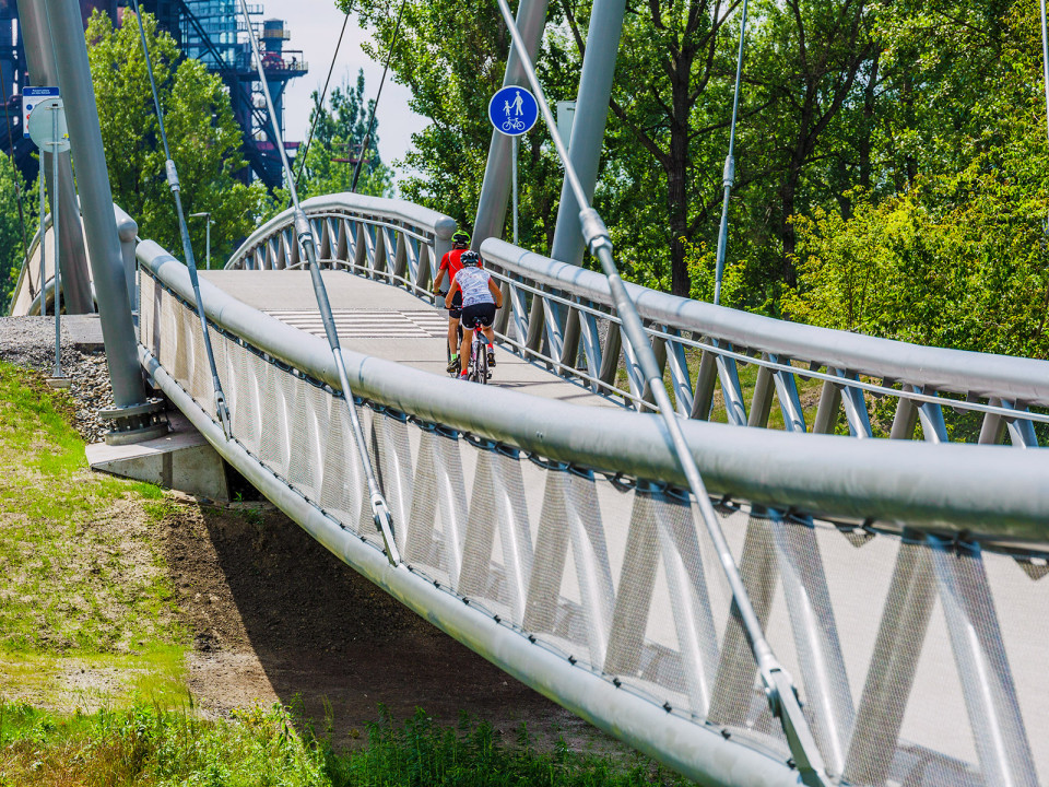Lávka a cyklopropojení Dolní oblasti Vítkovice s centrem Ostravy