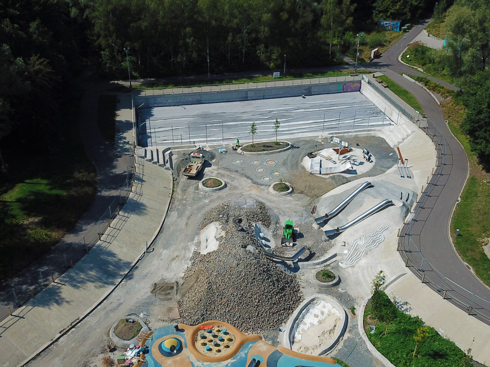 Odpočinkový a sportovní areál v Ostravě Radvanicích