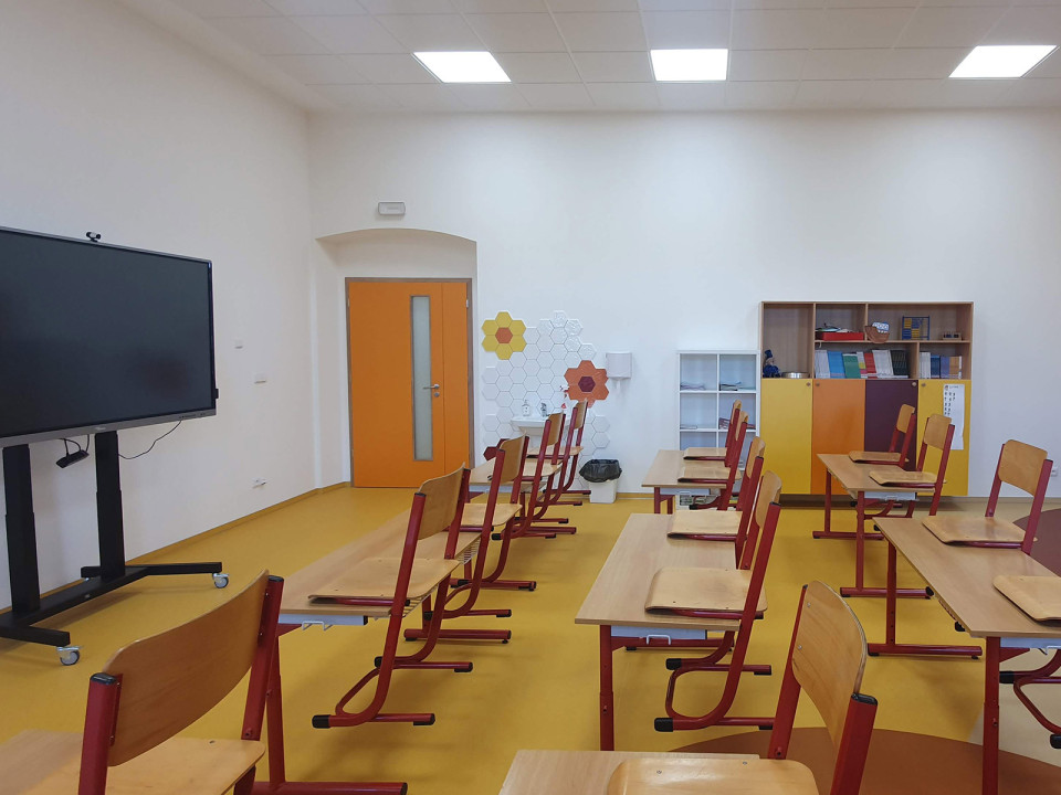 Modernizace a stavební úpravy základní školy Dolní Město