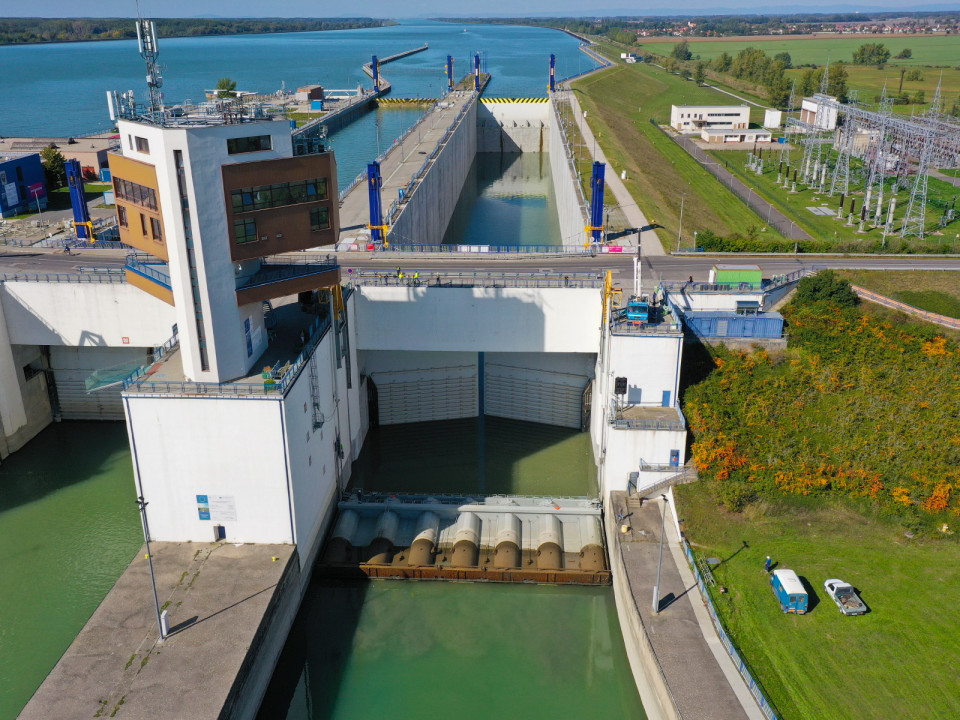 Modernizace plavebních komor na vodním díle Gabčíkovo