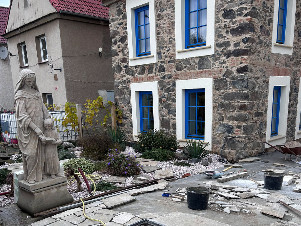 Rekonstrukce historického domu Štajhaus Dubičky na návsi v Dubicích