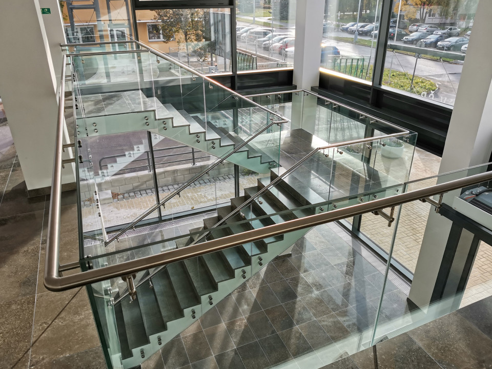 Nová hlavní budova Ústavu fyziky plazmatu Akademie věd ČR, Praha