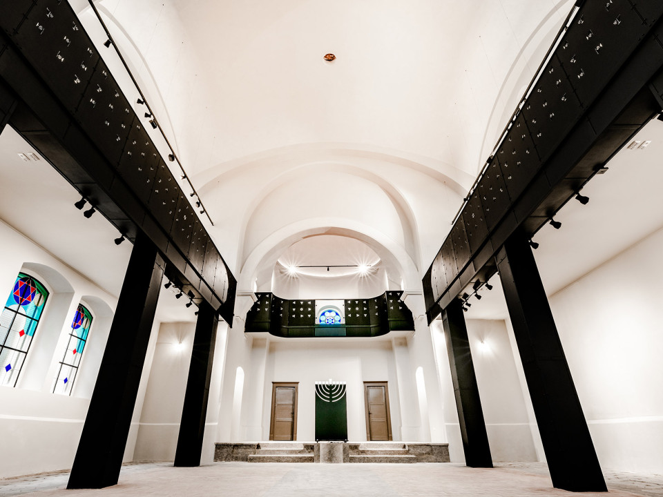 Rekonstrukce synagogy a rabínského domu č.p. 200 v Žatci