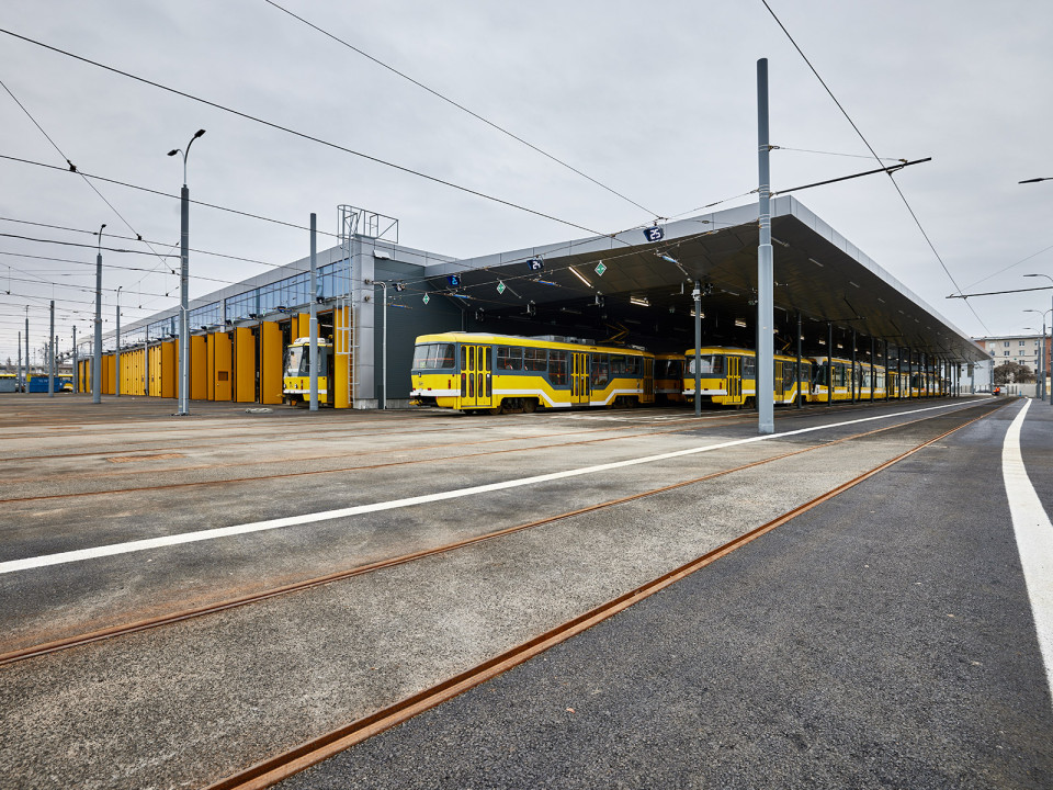 Rekonstrukce tramvajové vozovny Slovany v Plzni