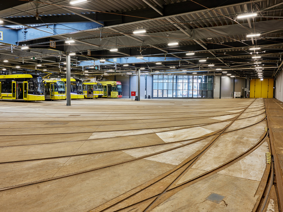 Rekonstrukce tramvajové vozovny Slovany v Plzni