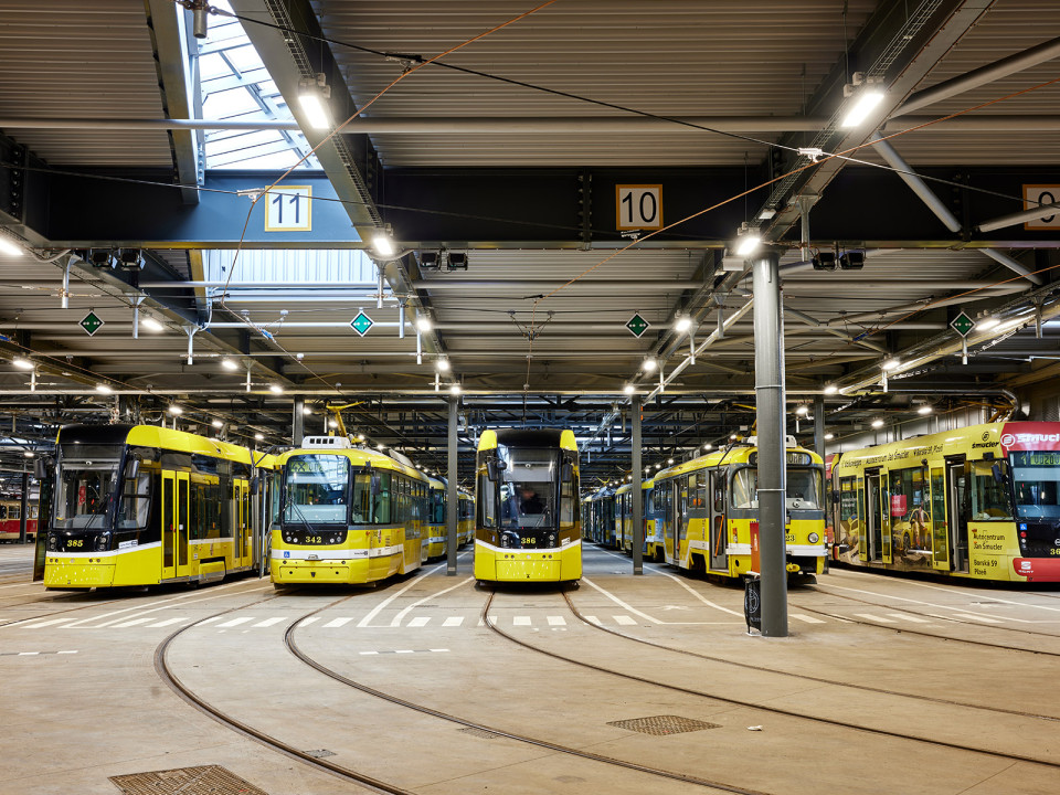 Rekonstrukce tramvajové vozovny Slovany v Plzni