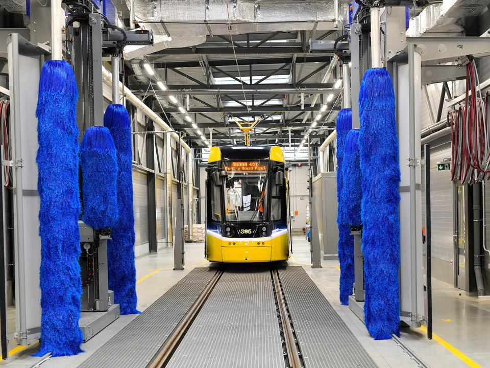 Rekonstrukce tramvajové vozovny Slovany v Plzni