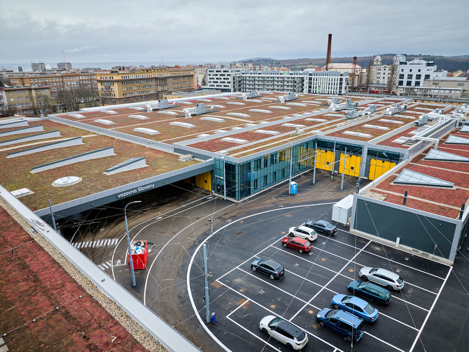 Rekonstrukce tramvajové vozovny Slovany v Plzni