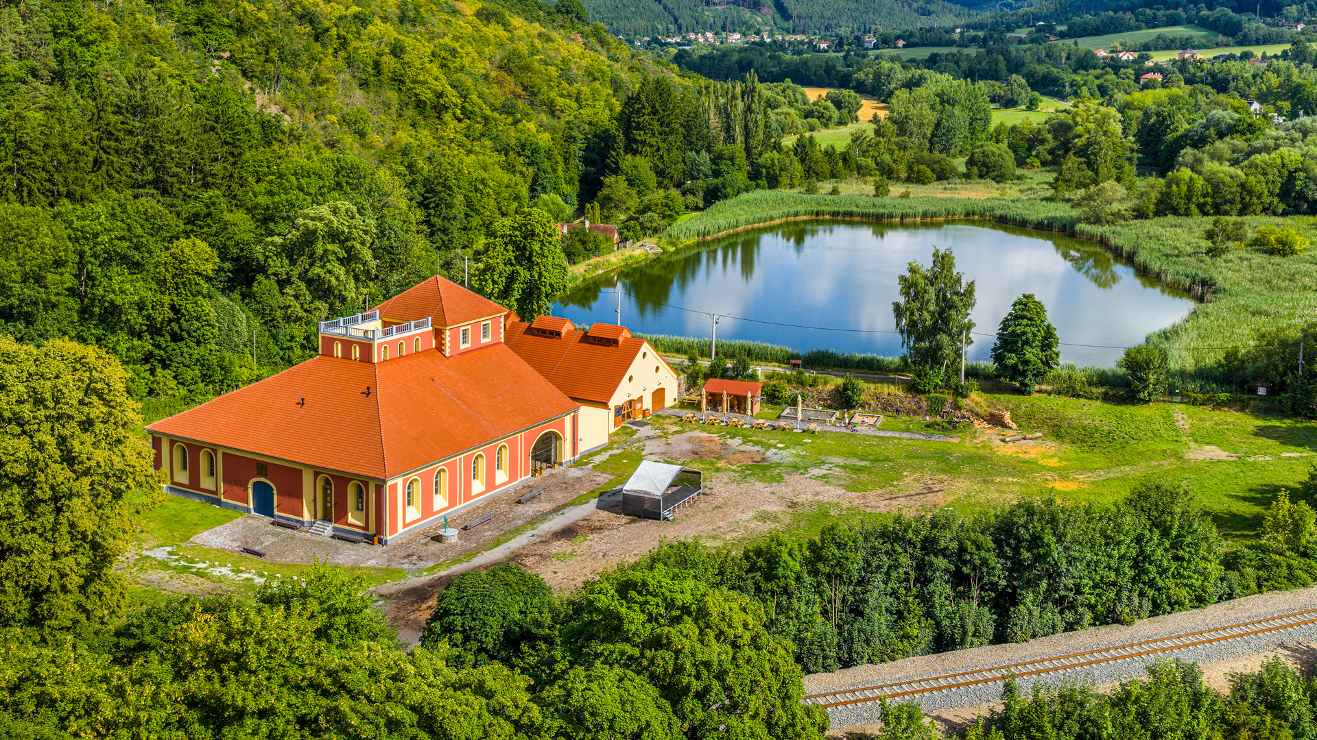 Revitalizace hutě Barbora v Jincích na multifunkční areál se čtyřmi expozicemi