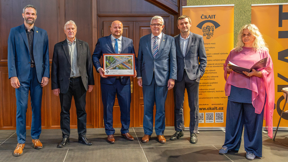 Ing. Michal Drahorád Ph.D., porotce, Ing. Jindřich Pater, Ing. Robert Škarecký, hlavní stavbyvedoucí, Ing. Robert Špalek, předseda ČKAIT, Petr Kopička, náměstek ředitele Metrostav DIZ, Ing. Renata Zdařilová Ph.D., předsedkyně poroty