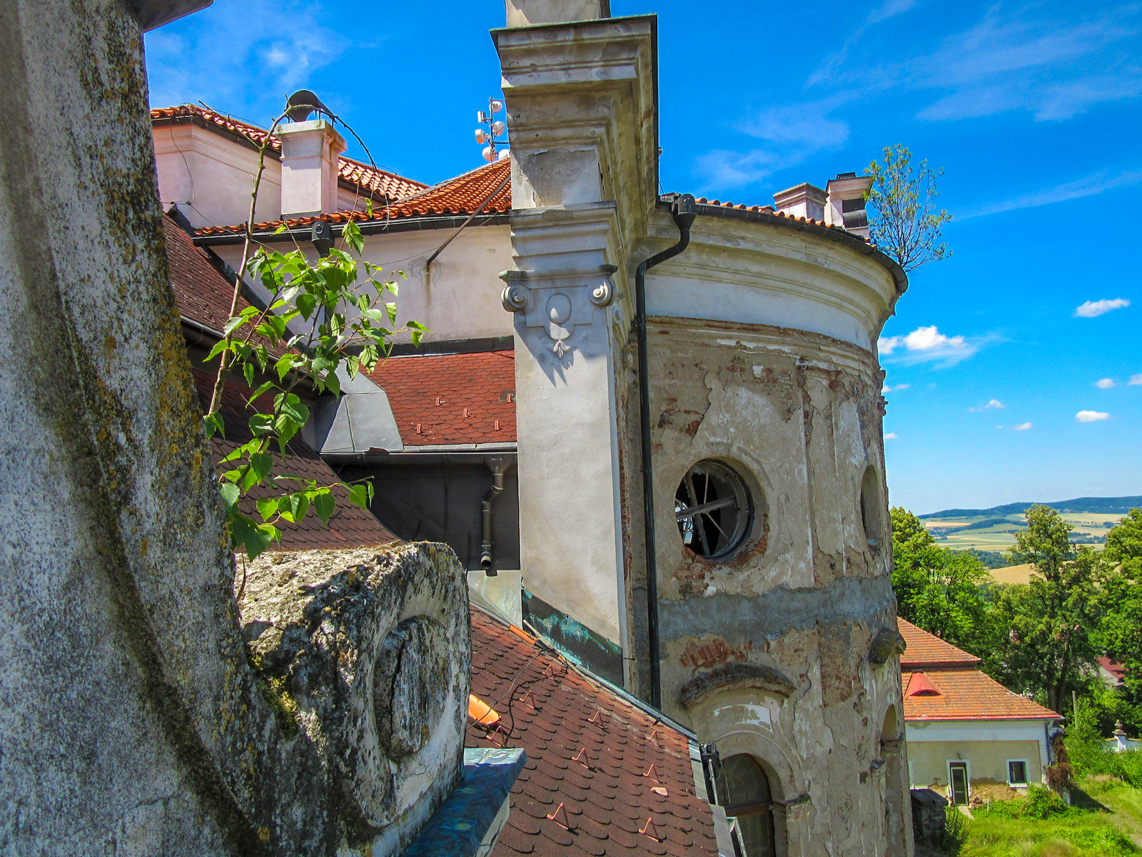 Rekonstrukce zámku Týnec