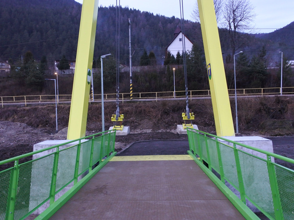 Cyklolávka přes řeku Váh mezi obcemi Švošov a Hubová na Slovensku