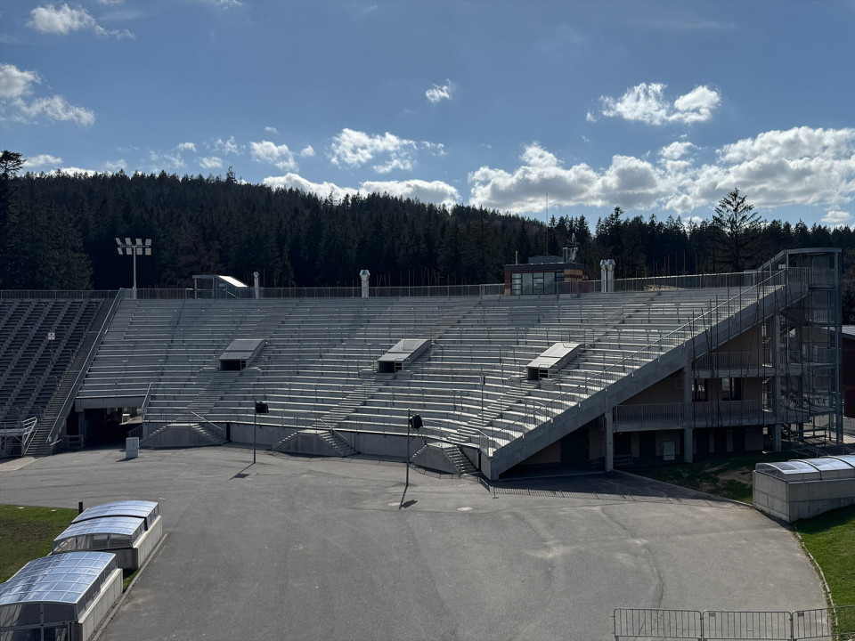 Tribuna E pro biatlonové MS ve Vysočina Areně
