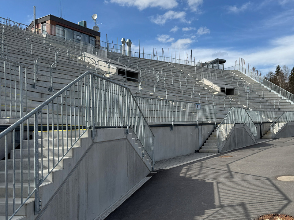 Tribuna E pro biatlonové MS ve Vysočina Areně