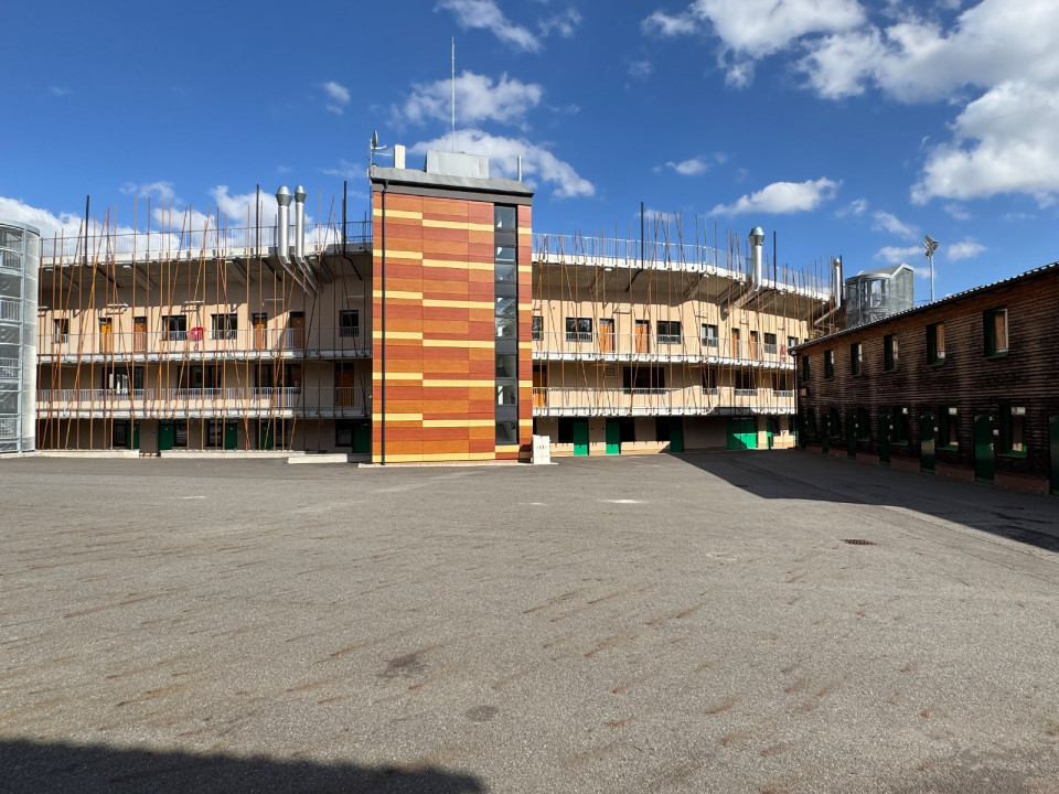Tribuna E pro biatlonové MS ve Vysočina Areně