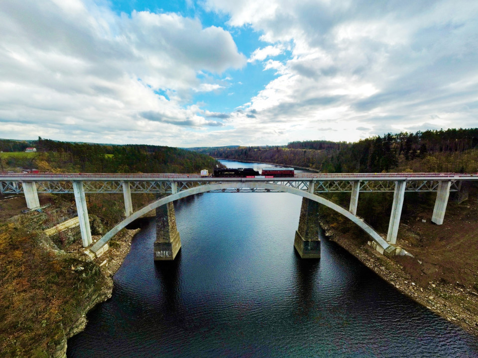 Železniční most Červená nad Vltavou