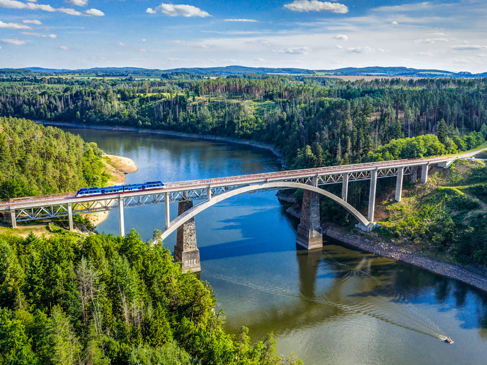 Železniční most Červená nad Vltavou