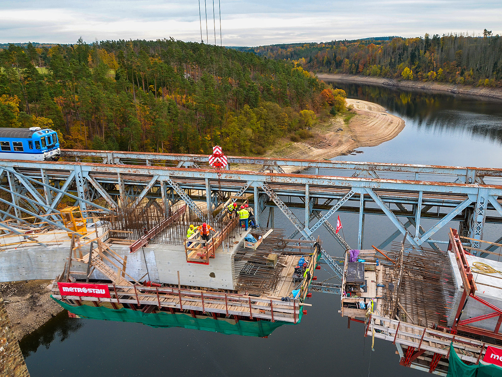 Železniční most Červená nad Vltavou