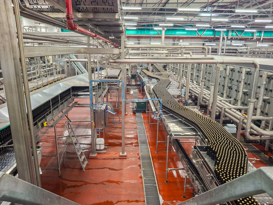 Nová stáčecí linka a automatizace logistiky v Plzeňském Prazdroji