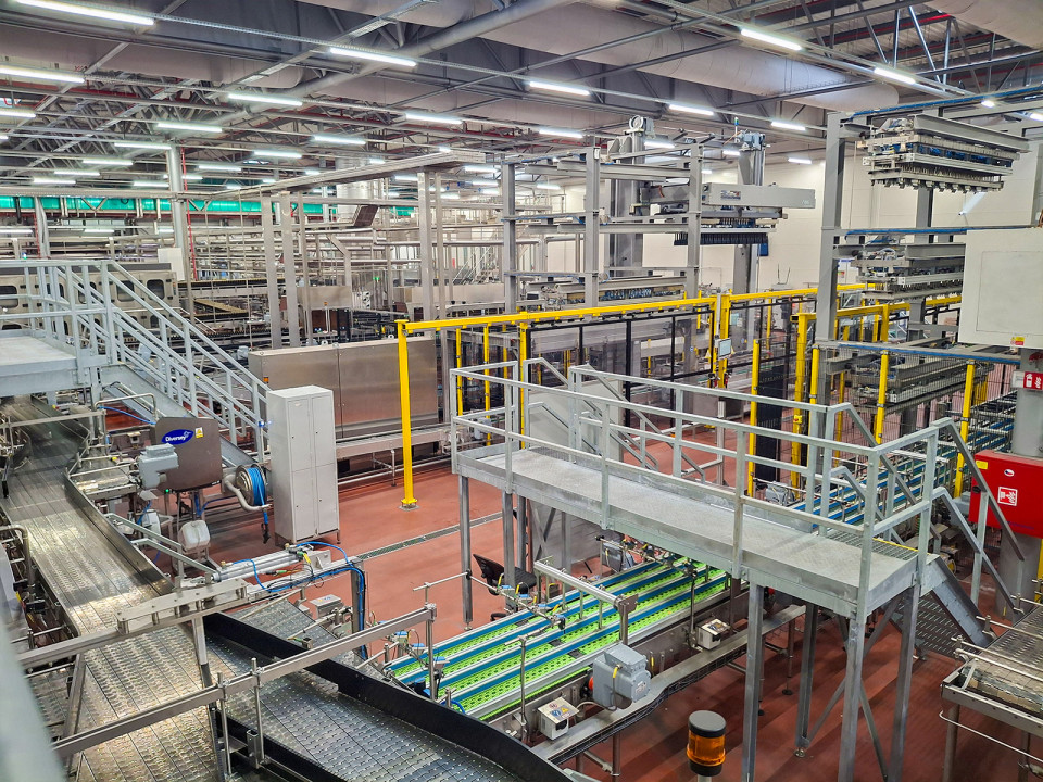 Nová stáčecí linka a automatizace logistiky v Plzeňském Prazdroji
