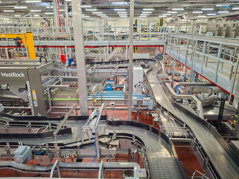 Nová stáčecí linka a automatizace logistiky v Plzeňském Prazdroji