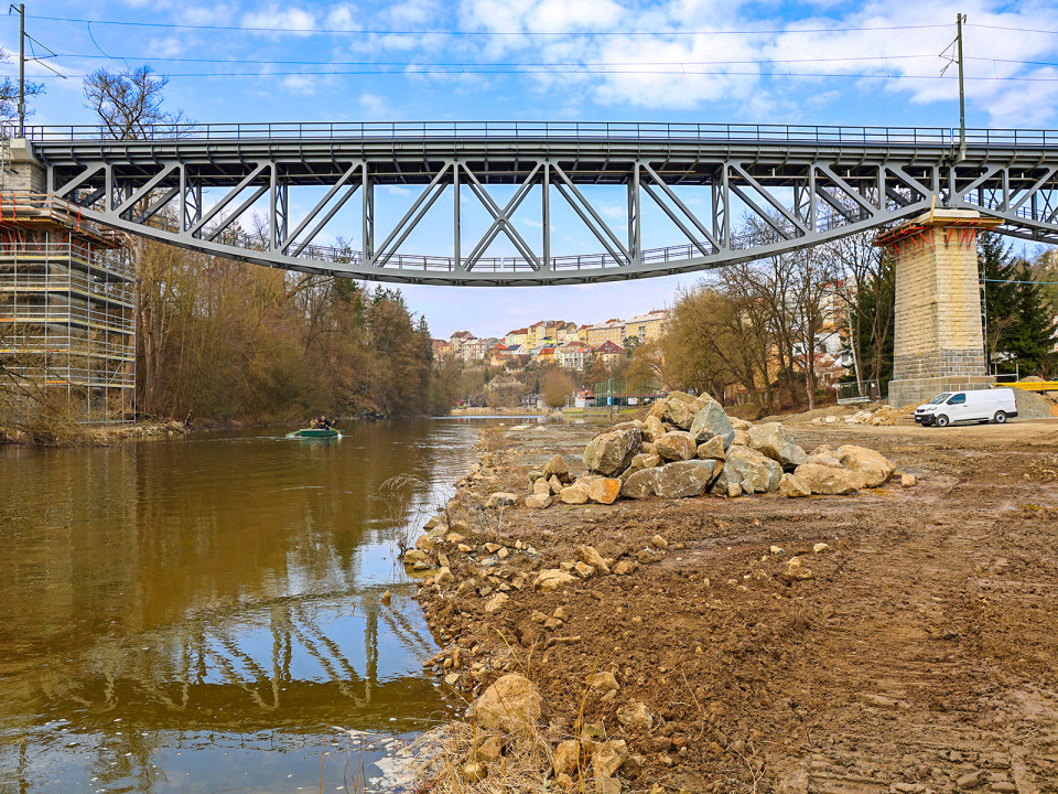 Rekonstrukce mostu v km 1,279 trati Tábor–Bechyně